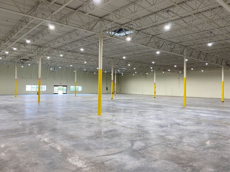 More Photos Of 2525 Pio Nono Ave, Macon-Bibb Warehouse For Lease