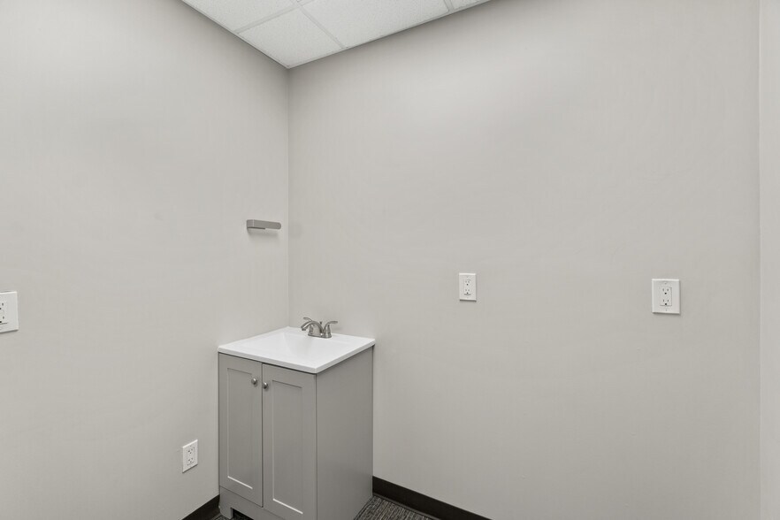 More Photos Of 1170 Clifton Ave, Clifton Office For Lease