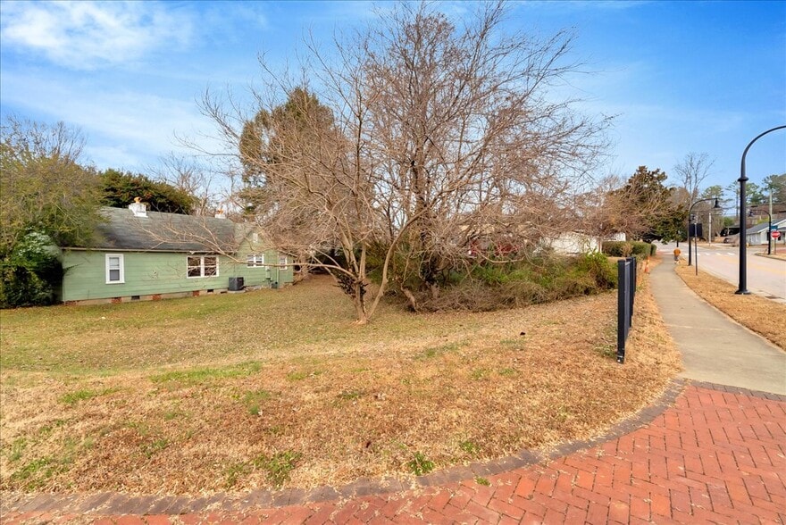 More Photos Of 306 Wait Ave, Wake Forest Fast Food For Sale