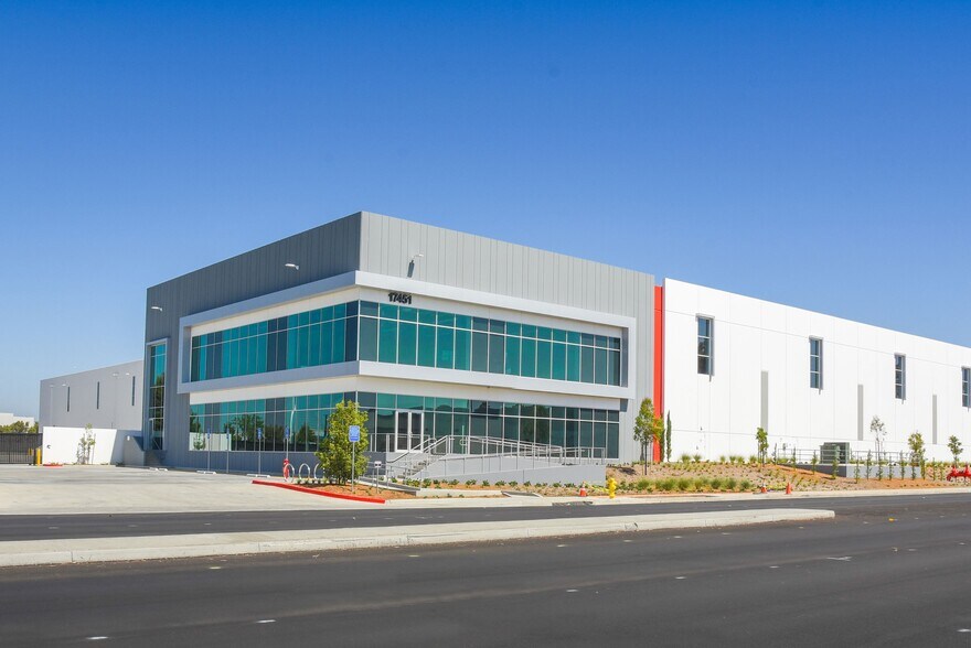 Primary Photo Of 17451 Von Karman Ave, Irvine Warehouse For Lease