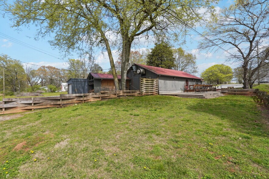 More Photos Of 100 Covered Bridge Rd, Euharlee Restaurant For Sale