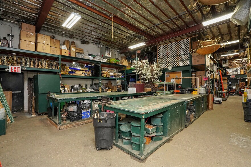 More Photos Of 315-321 Hendrickson Ave, Lynbrook Warehouse For Sale