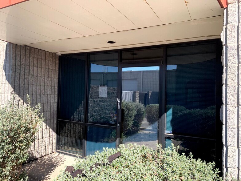 More Photos Of 6070 N 57th Ave, Glendale Warehouse For Sale