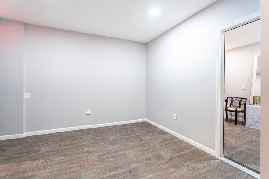 More Photos Of 282 Lyons Ave, Newark Storefront Retail Residential For Sale