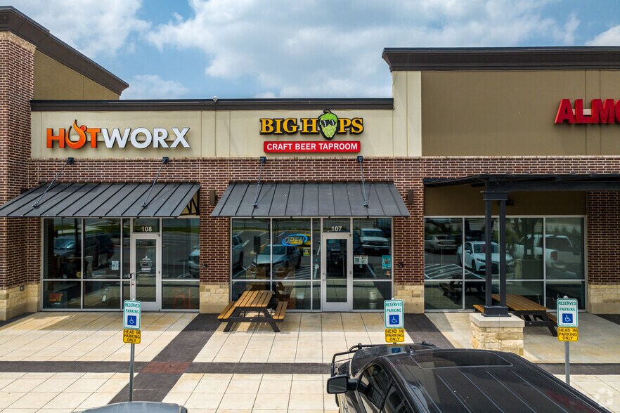 More Photos Of 2180-2188 W State Highway 46 W, New Braunfels Storefront Retail Office For Lease