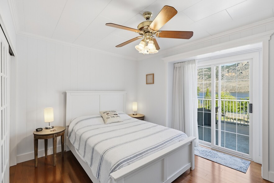 More Photos Of 7001 Savona Access Rd, Thompson-Nicola Hotel For Sale