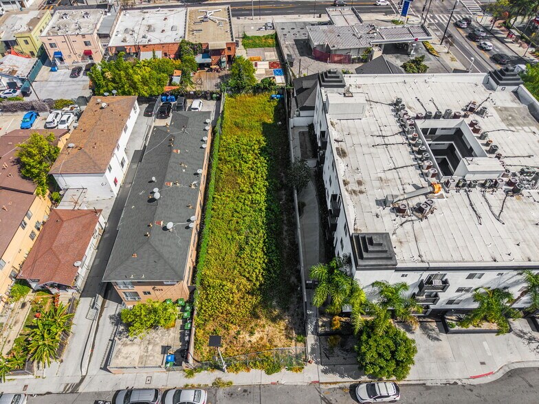 More Photos Of 2113 W Court St, Los Angeles Land For Sale