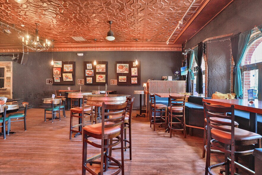 More Photos Of 251-253 Main St, Placerville Restaurant For Sale