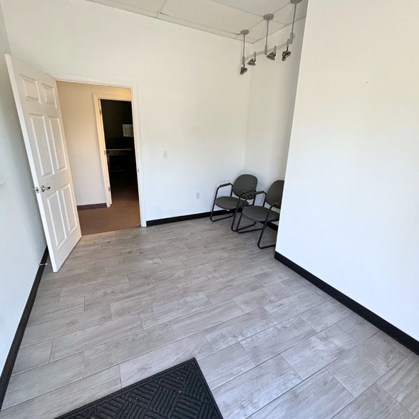 More Photos Of 1650 12th St E, Palmetto Manufacturing For Sale