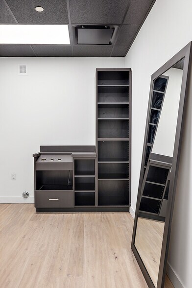 More Photos Of 801-803 W Big Beaver Rd, Troy Coworking Space