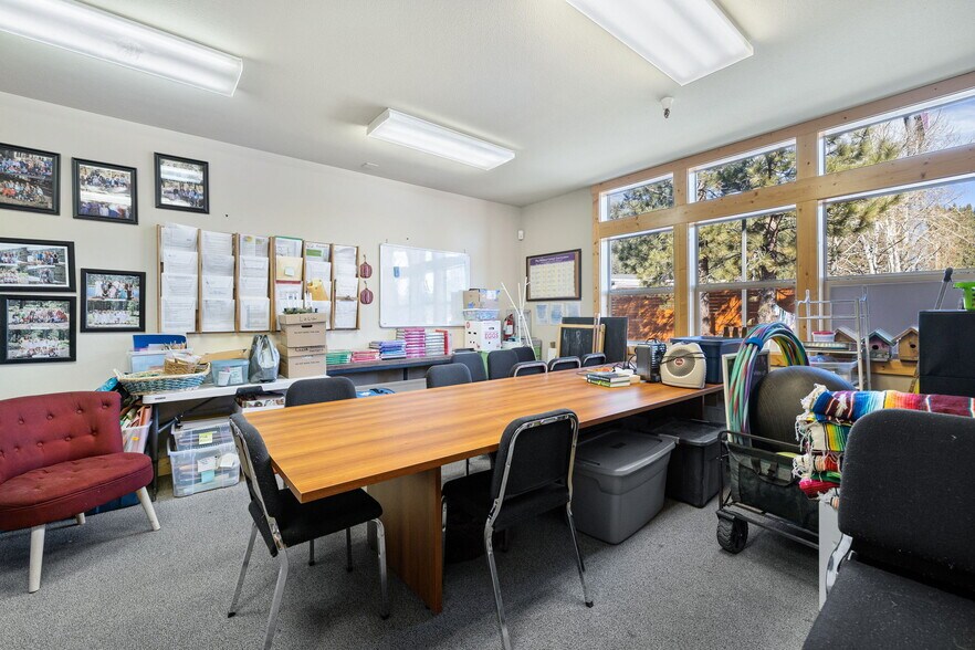 More Photos Of 12315 Deerfield Dr, Truckee Office Residential For Sale