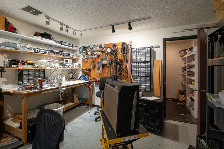 More Photos Of 3201 Northwest Ave, Bellingham Unknown For Lease