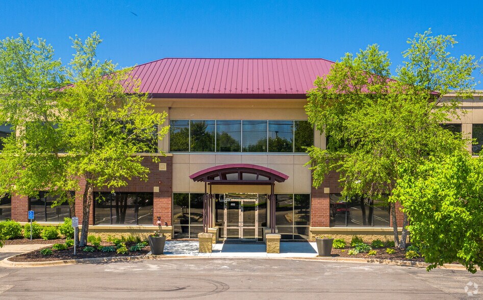 More Photos Of 860 Blue Gentian Rd, Eagan Unknown For Lease