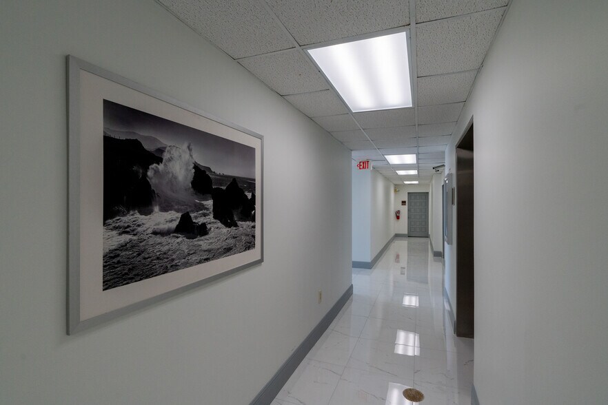 More Photos Of 12945 Seminole Blvd, Largo Unknown For Lease