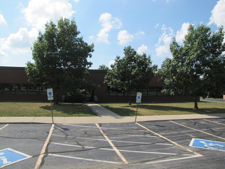 More Photos Of 2110 Fox Dr, Champaign Office For Sale