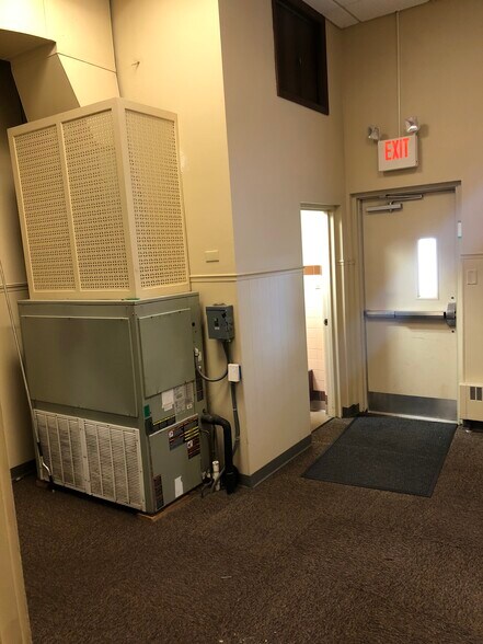 More Photos Of 7 N Kennedy St, Mcadoo Bank For Sale