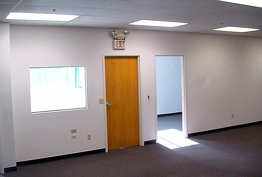 More Photos Of 2710 Northridge Dr NW, Walker Distribution For Lease