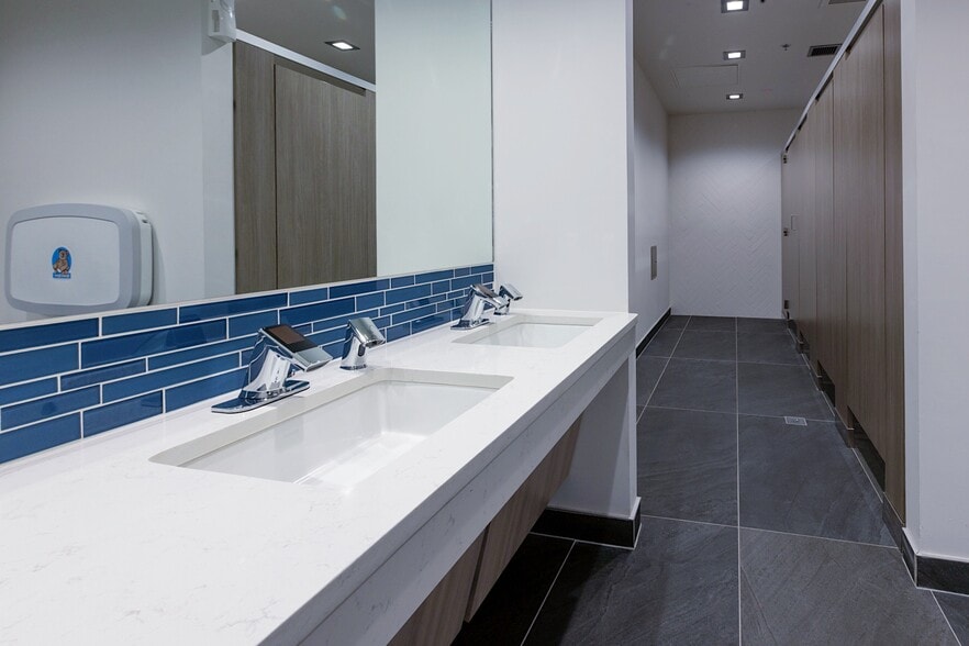 More Photos Of 106 S Saint Marys St, San Antonio Office For Lease