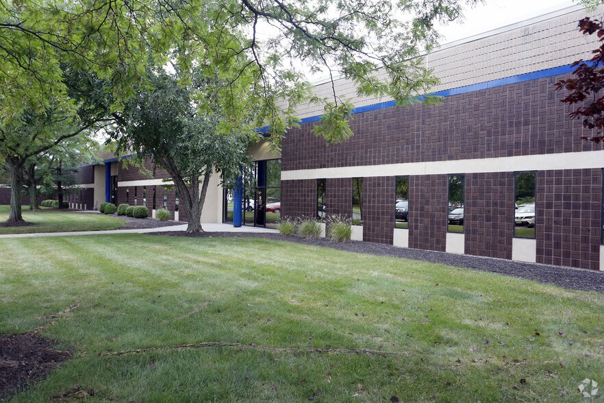 More Photos Of 400 Raritan Center Pky, Edison Light Distribution For Lease