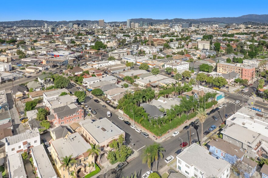 More Photos Of 1701 S Bonnie Brae St, Los Angeles Apartments For Sale