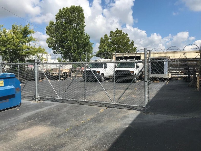 More Photos Of 201-207 Omohundro Pl, Nashville Industrial For Sale