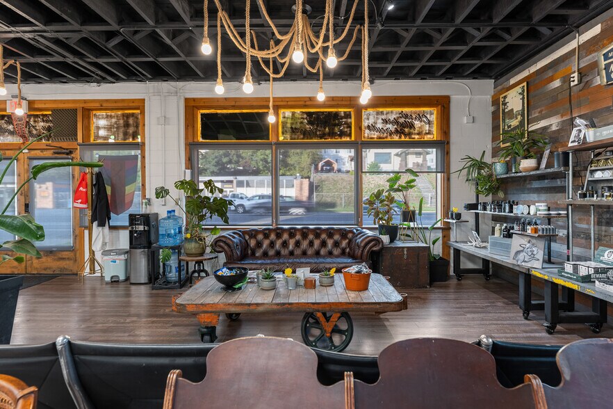 More Photos Of 2525 Tacoma Ave S, Tacoma Freestanding For Sale