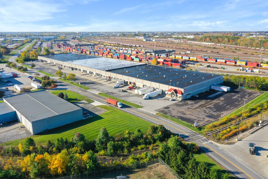 Primary Photo Of 2201 Westbelt Dr, Columbus Warehouse For Lease