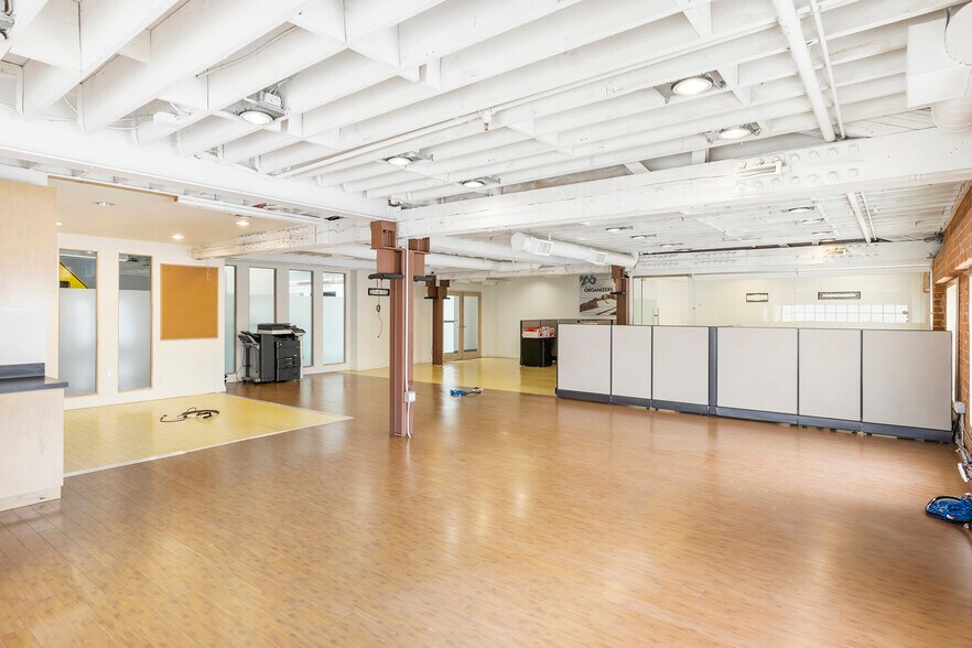 More Photos Of 201 Wilshire Blvd, Santa Monica Loft Creative Space For Lease