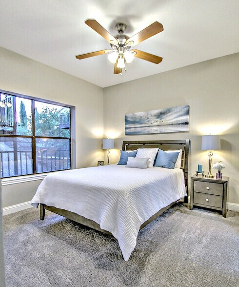 More Photos Of 401 E Pearl St, Granbury Apartments For Sale