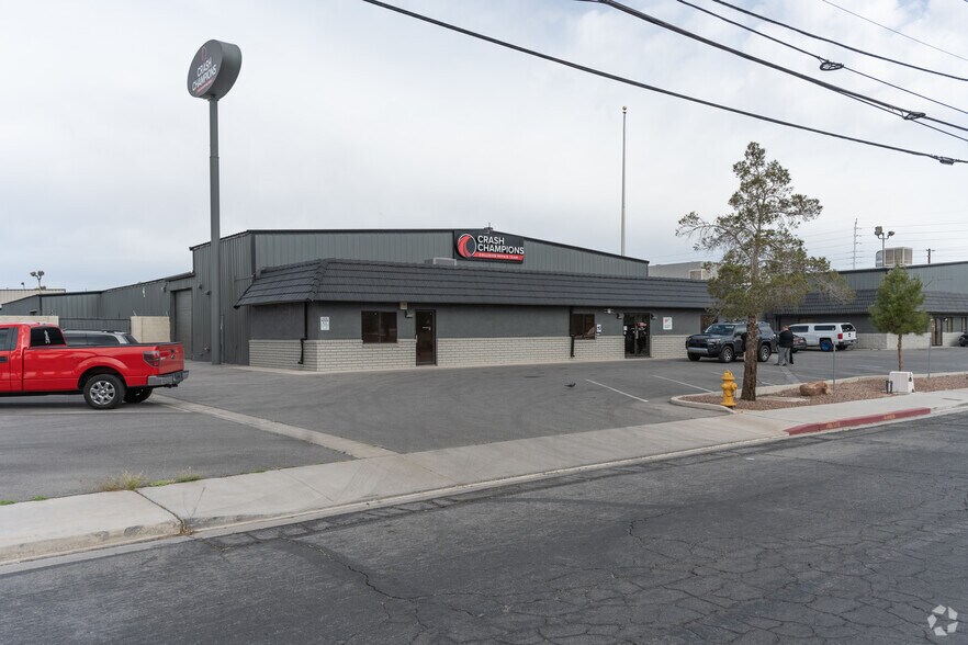 Primary Photo Of 5935-5975 Polaris Ave, Las Vegas Service For Lease