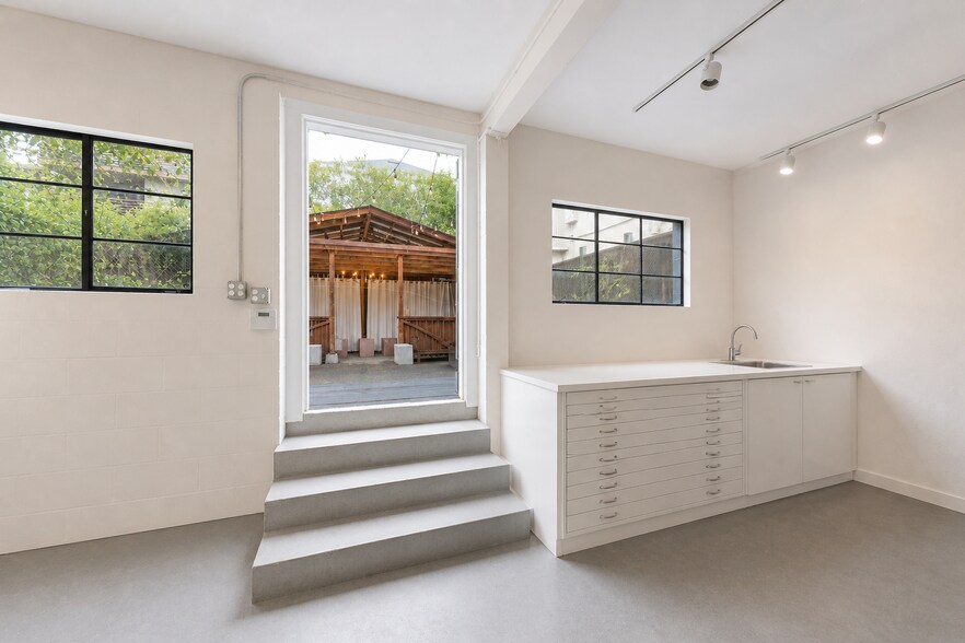 More Photos Of 108 Throckmorton Ave, Mill Valley Storefront For Lease