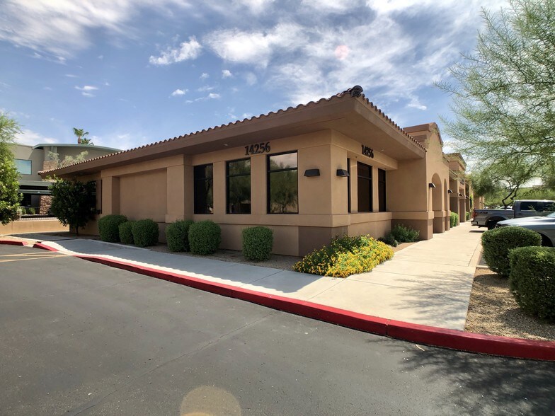 More Photos Of 14256 N Northsight Blvd, Scottsdale Medical For Sale