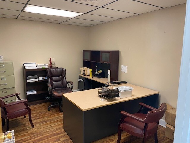 More Photos Of 6570 Caroline St, Milton Unknown For Lease