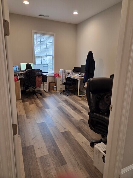 More Photos Of 4300 Westbrook Building B, Suwanee Medical For Lease