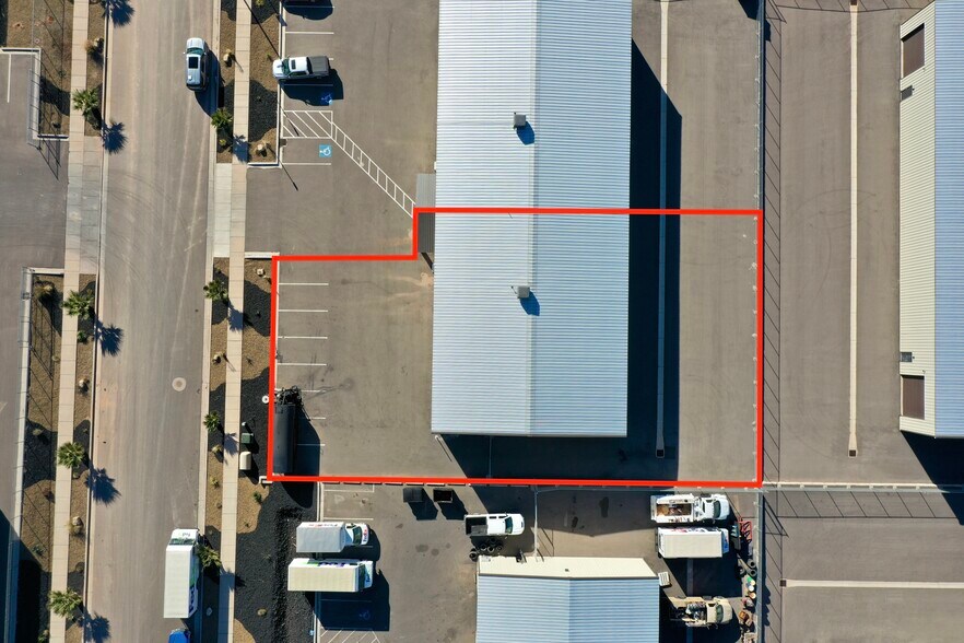 More Photos Of 904 S 5645 W, Hurricane Warehouse For Lease