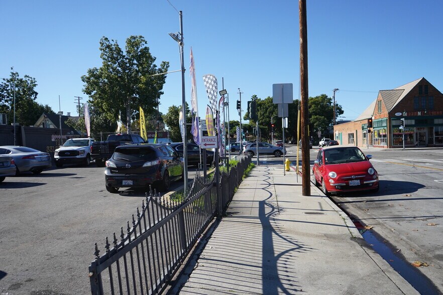 More Photos Of 502 S Harbor Blvd, Fullerton Auto Dealership For Lease