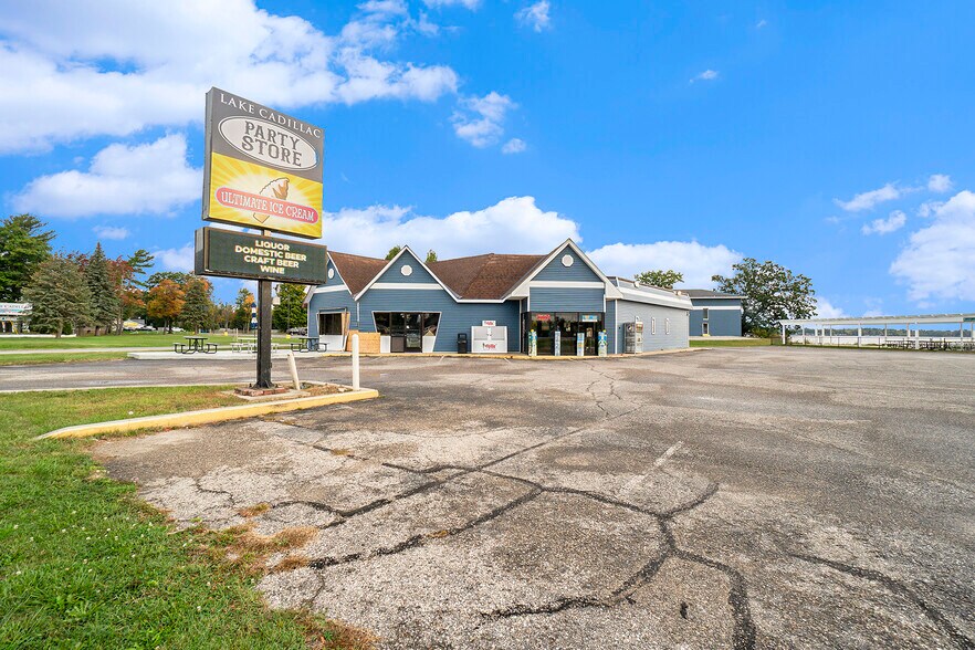 More Photos Of 6319 E M-115, Cadillac Hospitality For Sale