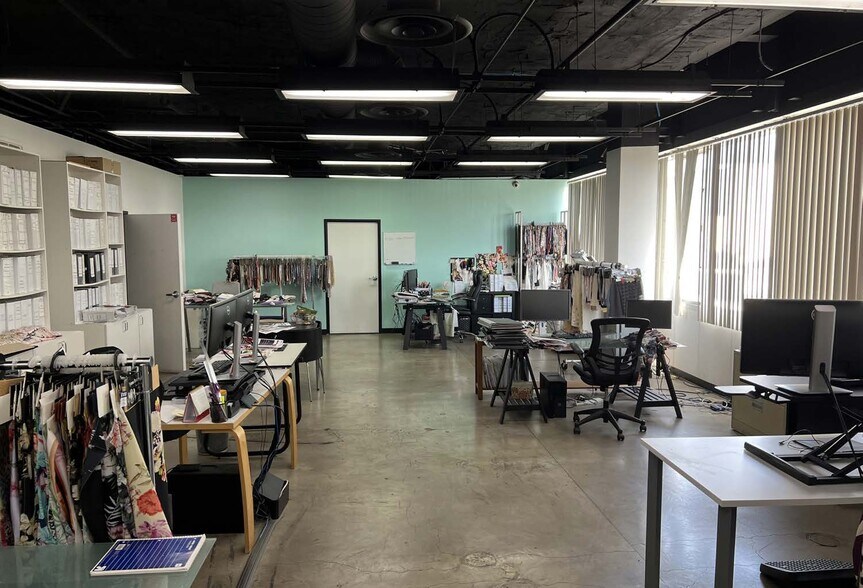 More Photos Of 1525 S Broadway, Los Angeles Manufacturing For Lease