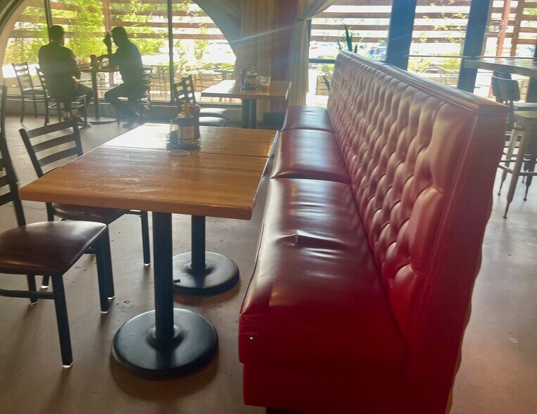 More Photos Of 4323 S Interstate 35, Austin Restaurant For Sale