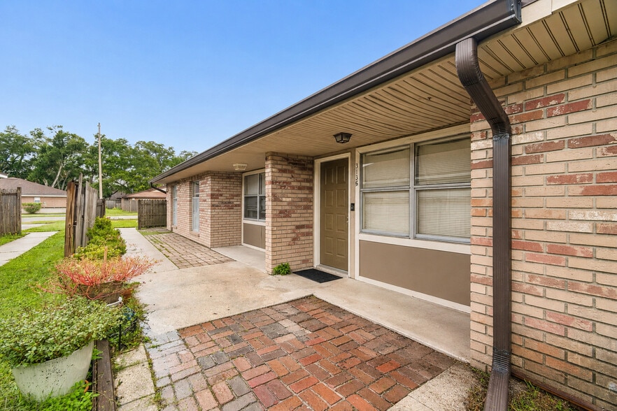 More Photos Of 3132 Bloomingdale Villas Ct, Brandon Apartments For Sale