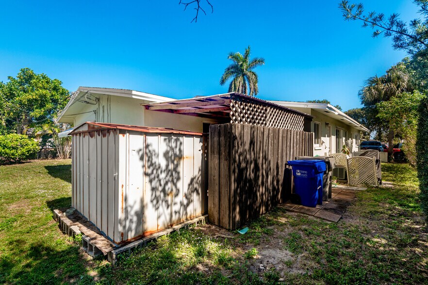 More Photos Of 321 SE 1st Ave, Pompano Beach Multifamily For Sale