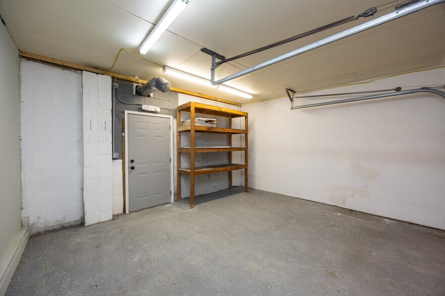 More Photos Of 320 Tilton Rd, Northfield Warehouse For Lease