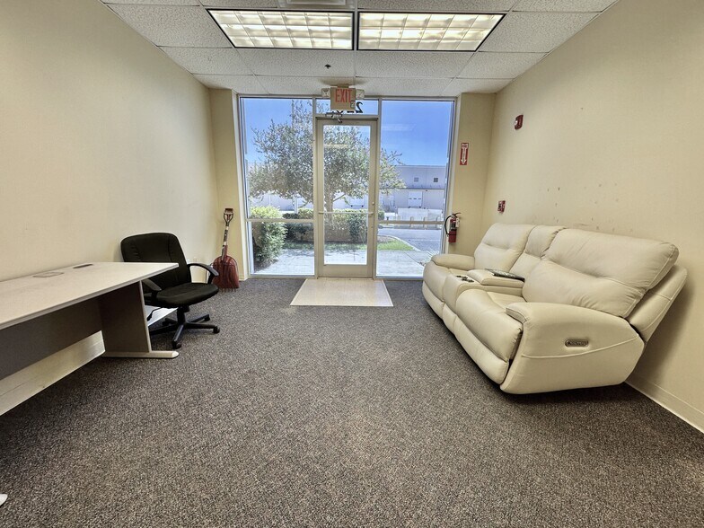 More Photos Of 17742 NW 115th Ave, Alachua Distribution For Lease