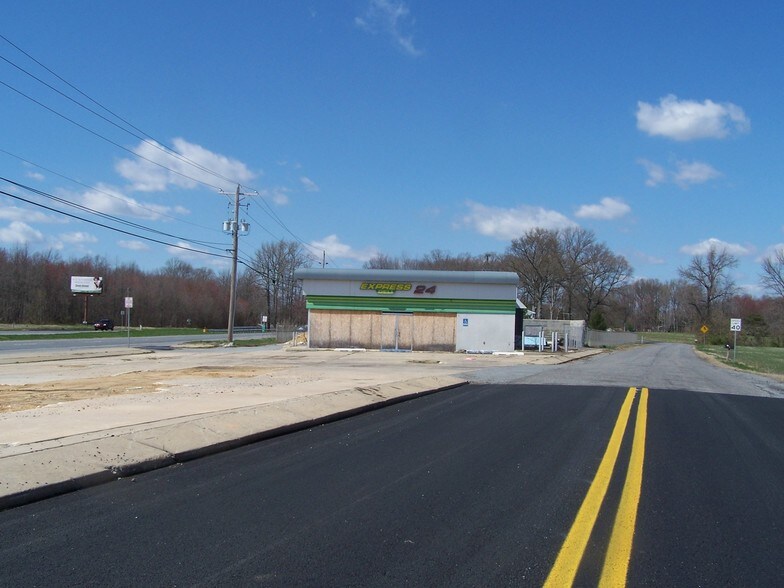 Primary Photo Of 4722 S Dupont Hwy, Townsend Service Station For Sale