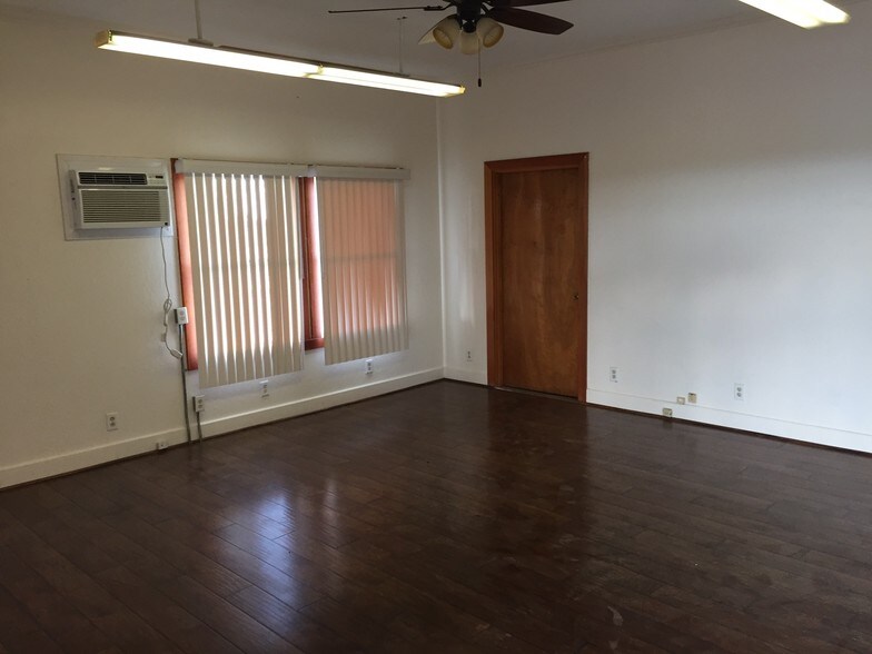 More Photos Of 18400 Highway 65, Bakersfield Warehouse For Lease