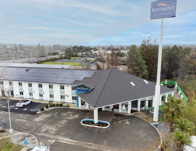 Primary Photo Of 2040 Factory Outlets Dr, Anderson Hotel For Sale