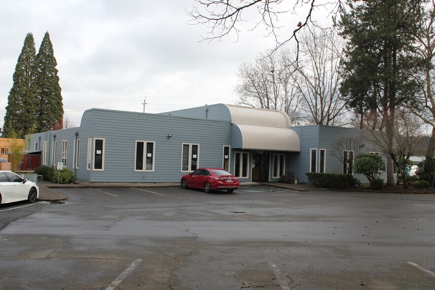 Primary Photo Of 6552 SE Lake Rd, Milwaukie Office For Sale