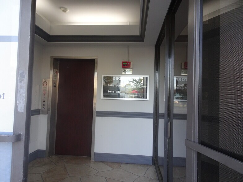 More Photos Of 2826 E Oakland Park Blvd, Fort Lauderdale Office For Sale