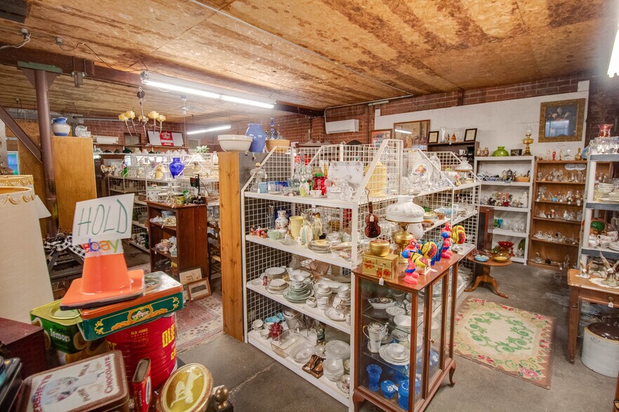 More Photos Of 1007 W Delmar Ave, Godfrey General Retail For Sale