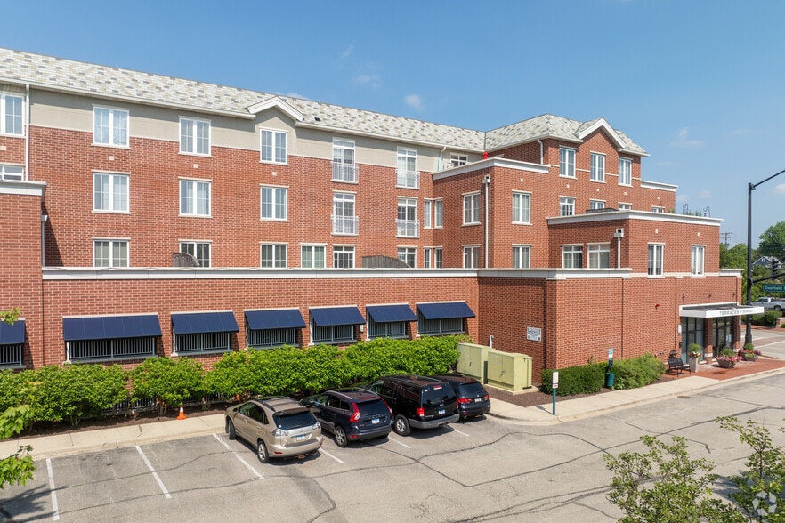 More Photos Of 725-775 N Waukegan Rd, Deerfield Unknown For Lease